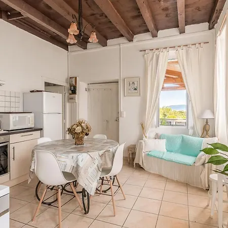Appartement De 2 Chambres Avec Vue Sur La Mer Terrasse Amenagee Et Wifi A Pietrosella * Pietrosella